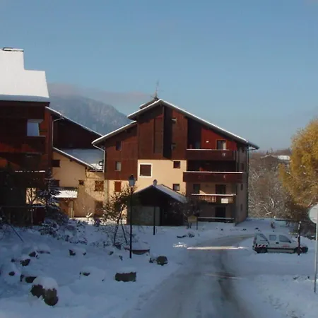 6 Pers, Parking, Ascenseur, Proche Pistes Et Commerces - Fr-1-572-22 * Les Carroz d'Araches